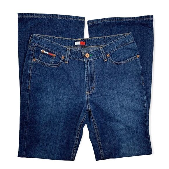 Tommy Hilfiger women’s  Pintuck Flare Jeans Size 30 - Picture 2 of 10